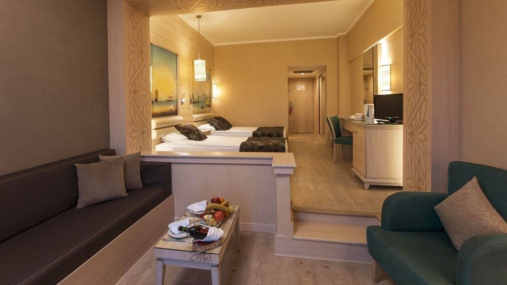 Otel Kaya 5*